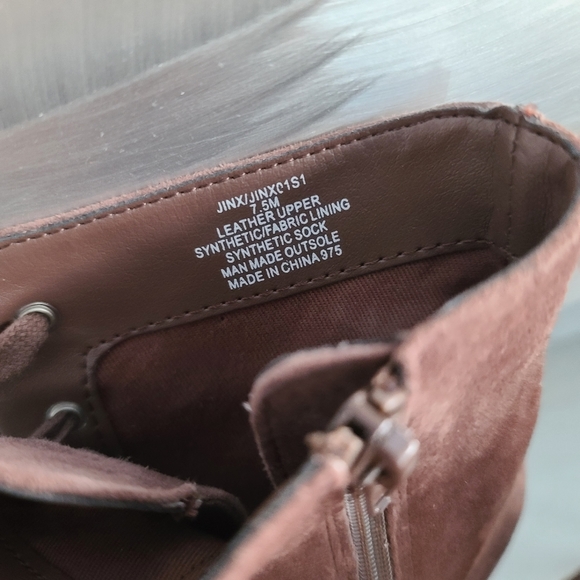 Laceup brown ankle boots womens size 7.5 - Picture 4 of 4